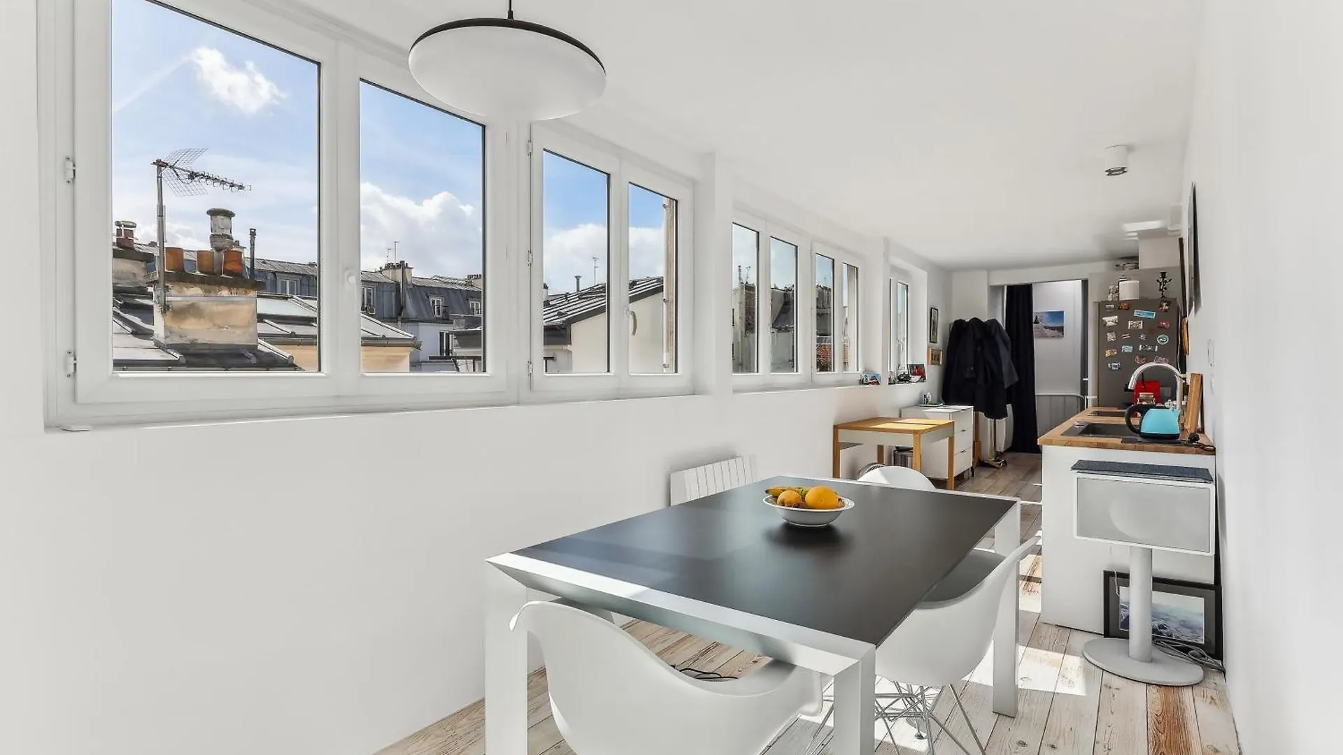 Apartment Ancien Atelier Atypique Tres Lumineux By Weekome Paris