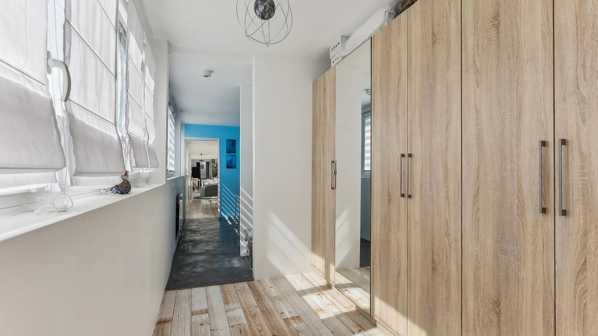 Ancien Atelier Atypique Tres Lumineux By Weekome Paris